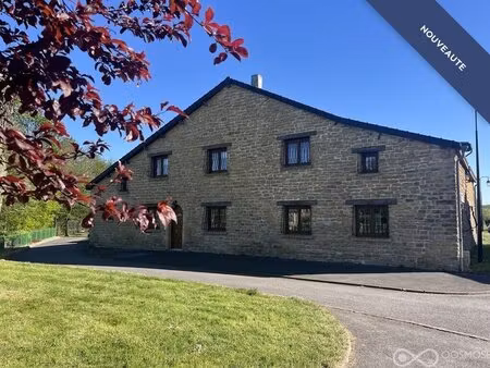 maison de caractère avec jardin et grand garage