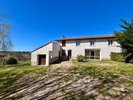 maison 9 pieces 210 m² saint-martin-d'estreaux