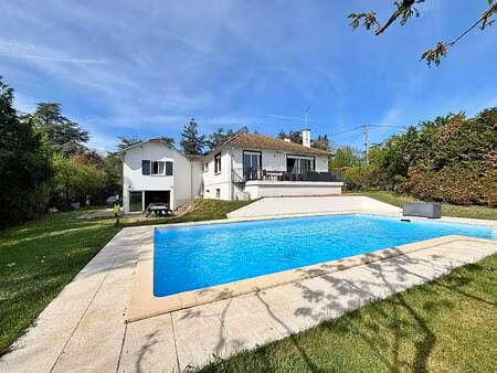villa 7 pieces 141 m² renaison