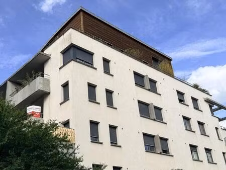 appartement t3 avec balcon et parkings