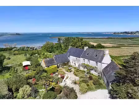 a vendre domaine de charme ouvert sur la baie  finistère