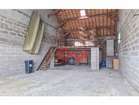 location stationnement  80 m² t- à la roche-bernard  660 €