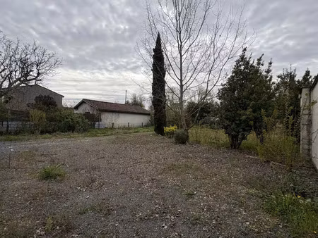 terrain à bâtir de 320 m² à castelnau-de-medoc (33)