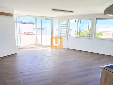 magnifique appartement t2 saint denis entierement renove