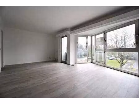 appartement 2 chambres avec balcon  au centre de tournai !