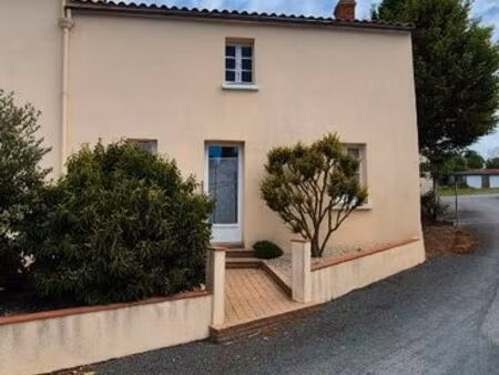 maison 2 pièces 74 m²