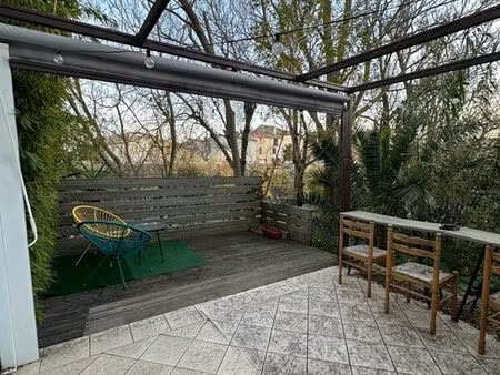 maisonnette secteur extérieur calme