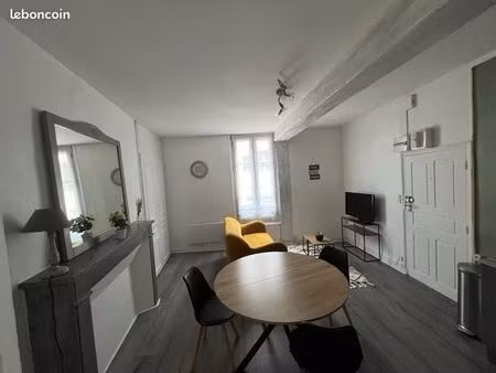 très bel appartement t2 hyper centre de troyes
