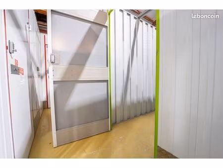 garage/box 4 m² pommeret