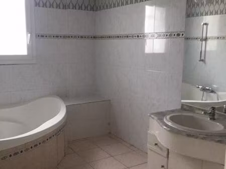 loue maison mitoyenne