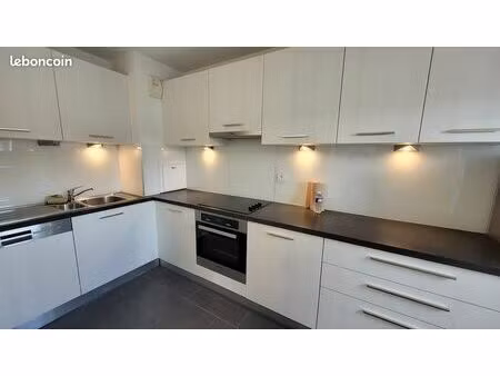 grand 2 pièces avec parking et terrasse