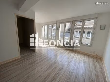 studio 1 pièce 40 m²