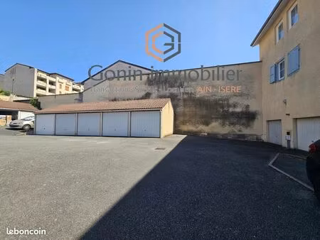 parking/box 13 m² meximieux