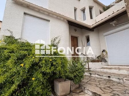 villa 5 pièces 111 m²