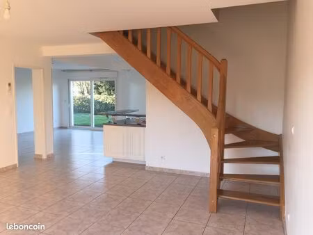à louer maison 6 pièces et 600m2 de terrain