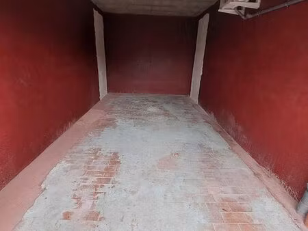 box de stockage 21m2 / garage