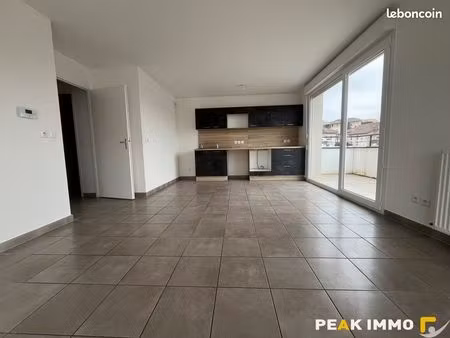 appartement 3 pièces 64 m²
