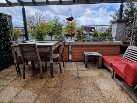 t2 meublé 35m² – quartier calme  au pied du tram t12