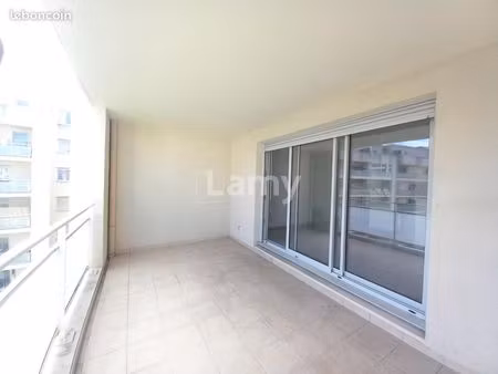appartement 3 pièces 64 m²