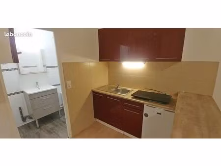 pgx ctre ville  studio 24 m²  libre   335 euros