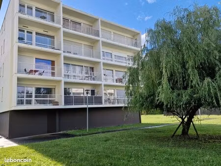 studio 1 pièce 28 m²