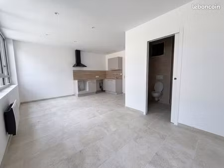 studio 1 pièce 25 m²