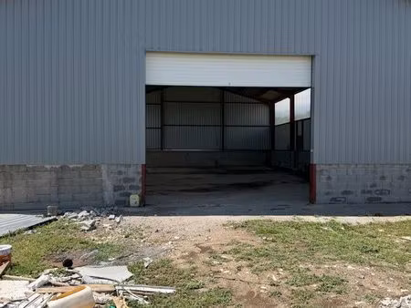 hangar de stockage 240 m²