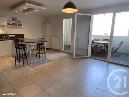 appartement 3 pièces 73 m²