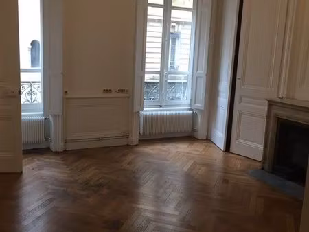 grand t 2 bis rue pierre corneille