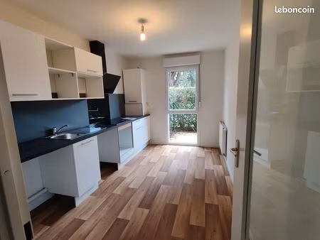 t 3 72m2 résidence sécurisée avec 2 extérieurs