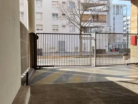 garage secteur jet d’eau
