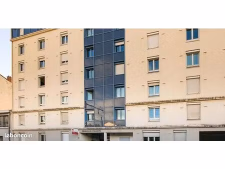 studio 1 pièce 19 m²