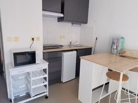 location étudiante de ifoa uniquement■studio de 25m2 loué meuble au sein de la résidence é
