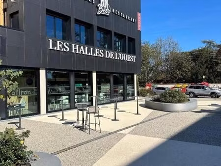 parking charbonnieres les bains