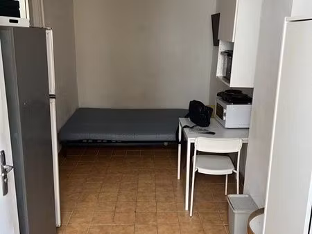 studio meublé et équipé