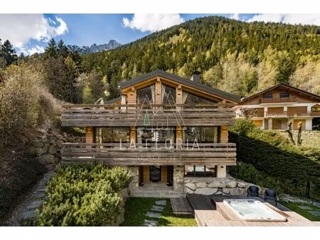 chalet de luxe à vendre dans le quartier chamonix sud-bois du bouchet