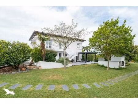 maison de luxe à vendre à vaux-sur-mer