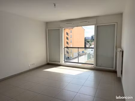 appartement studio à villeurbanne