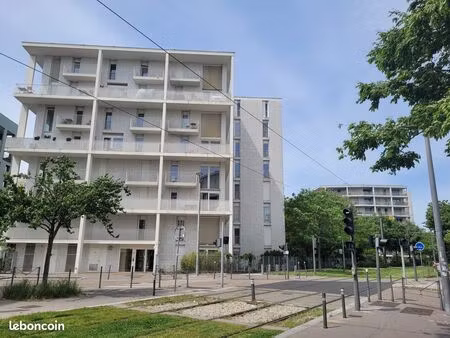idéal investisseur : beau duplex de 45 m² vendu loué au jet d'eau à lyon 8ème