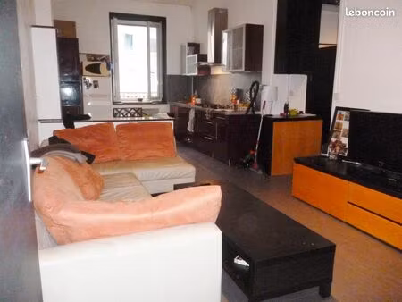 part dieu superbe f2 traversant 44.45m2 grande chambre séparée