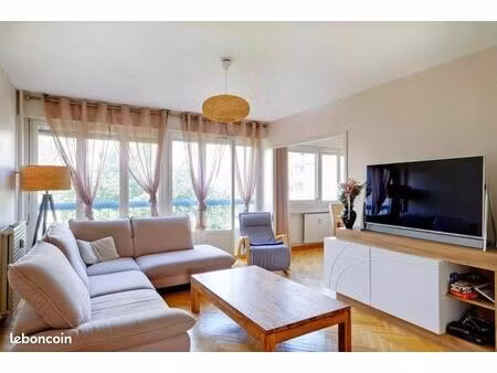 appartement 3 pièces 77 m²