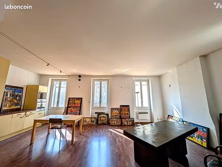 appartement 3 pièces 80 m²