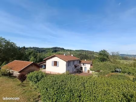 maison 9 pièces 155 m²
