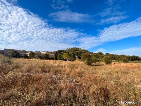 terrain 400 m² rognes