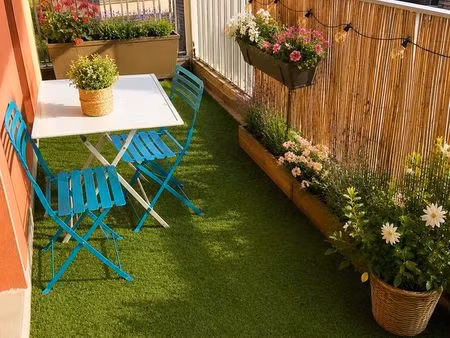 t3 tout équipé avec terrasse. 10 min de la gare 0 min de stress