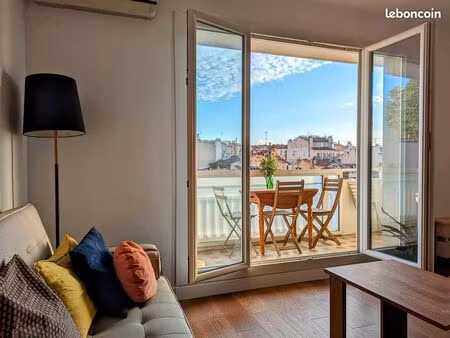 camas / eugène pierre – appartement rénové haut de gamme avec terrasse et vue