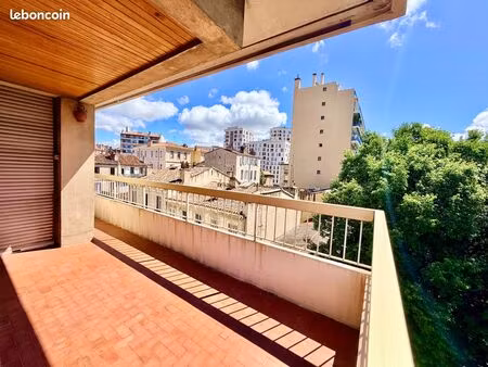 t4 - 105m² - terrasse - proche place castellane