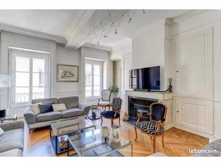 appartement 5 pièces 167 m²