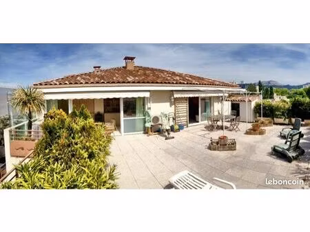 appartement t3/4 maison sur le toit 129m2