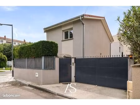 maison 6 pièces 180 m²